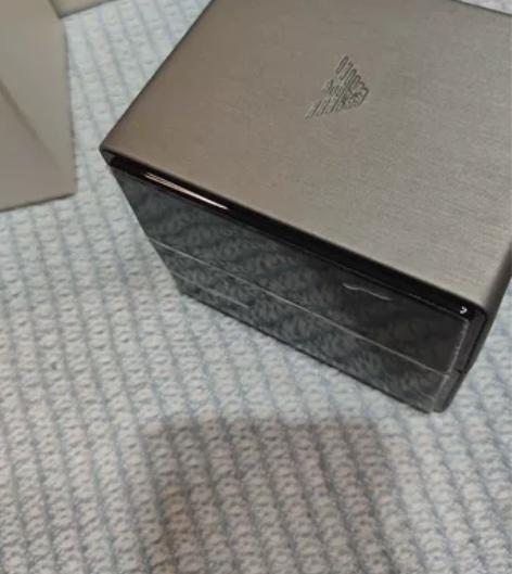 闲置九九新阿玛尼女手表阿玛尼满天星女腕表1...