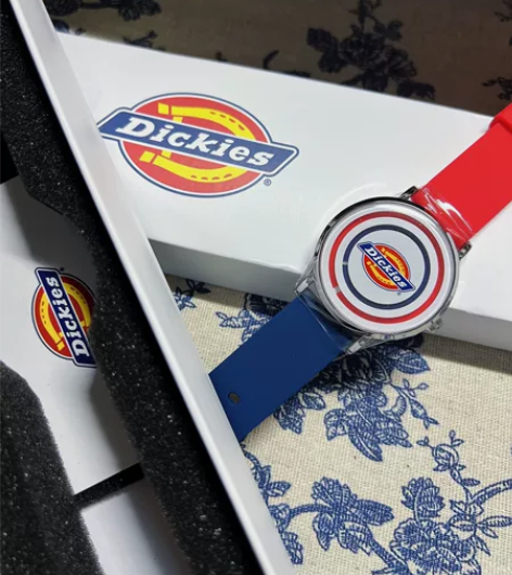 Dickies手表 彩色硅胶红蓝拼 全新的