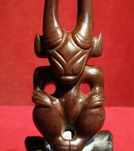 石器时代太阳神  地方玉质 打光微透红 宽...