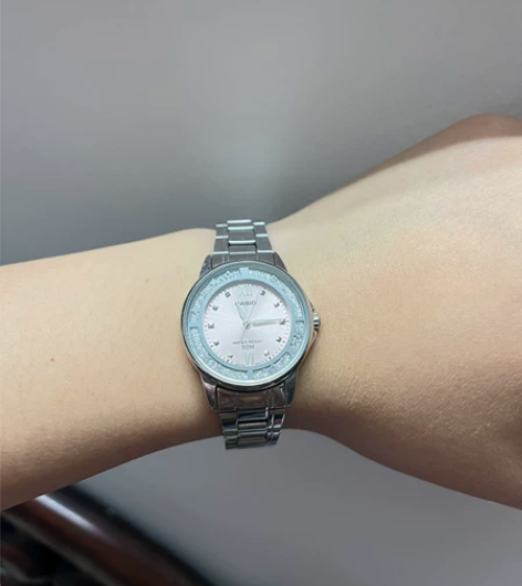 转手原因 ：前男友送的女款手表 品牌型号 ...