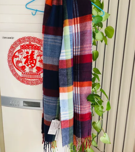 儿童围巾。全新 柔软细腻戴着特别舒服。 不...