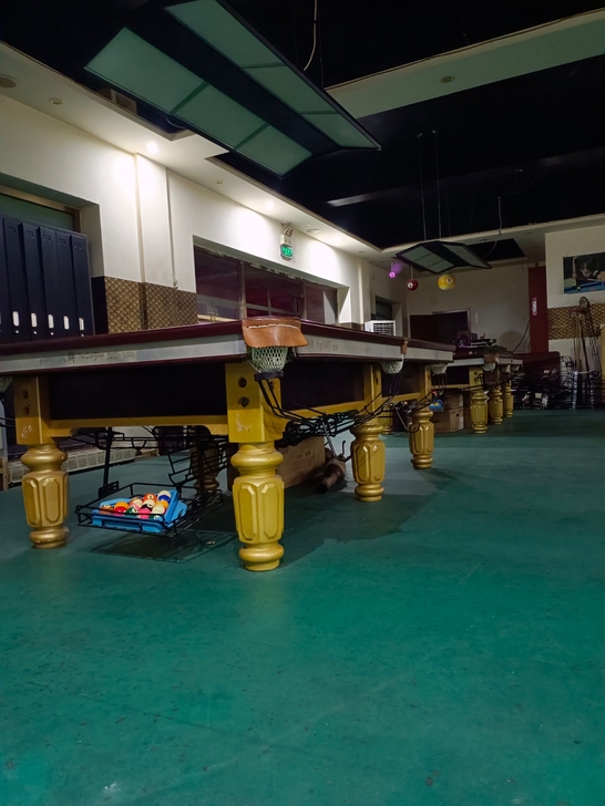 出售仿乔氏金腿  木裤  台球桌  不带集...