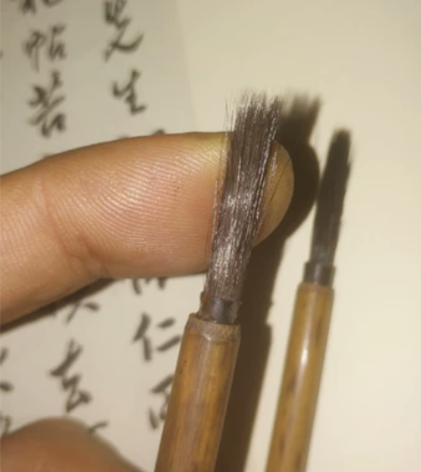 老毛笔日本  纯料黑山马两支实价   凤眼...