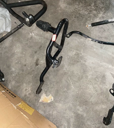 贝纳利小迅龙防摔杠 感兴趣的话点“我想要”...