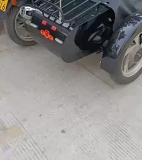 飞鹰400自己改装挎子非常有劲。开着舒服 ...