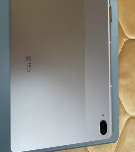 联想平板电脑，正常使用没有任何瑕疵！原装充...