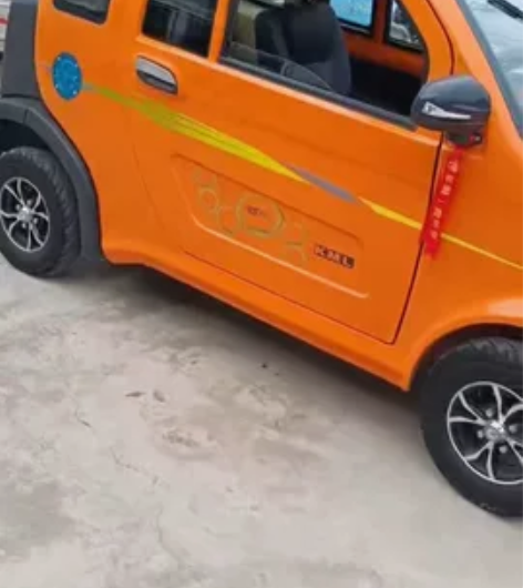 凯玛利盘式小四轮，整车干净整无刮碰，9成新...