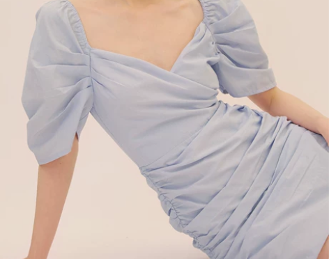 清新蓝包臀裙褶皱交叠泡泡袖高腰短裙连衣裙女...