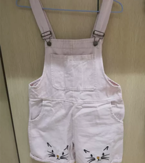 宽松背带牛仔裤 可爱风甜美风背带裤 感兴趣...