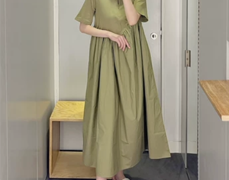 极简cos风绿色休闲不规则缩褶圆领T恤连衣...