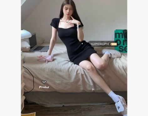 纯欲风方领针织连衣裙女辣妹收腰显瘦包臀裙夏...