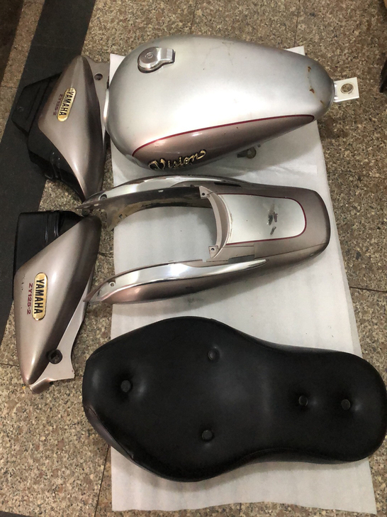 雅马哈凌翼125太子摩托车。