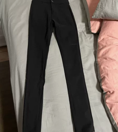 直筒紧身铅笔裤 小脚裤 全新 s码 感兴趣...