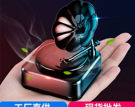 厂家太阳能车载创意汽车仿摆件香水