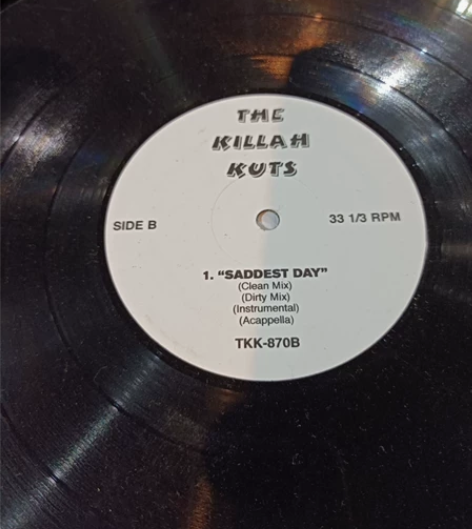 黑胶唱片 可装饰用 不确定能放，所以要放的...