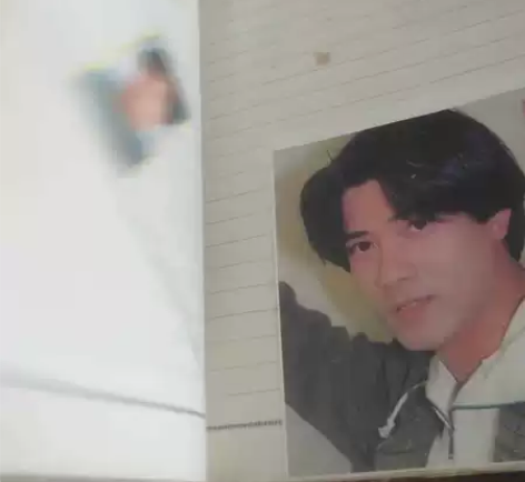 老歌词本带明星贴画 东西如图，喜欢联系，岁...