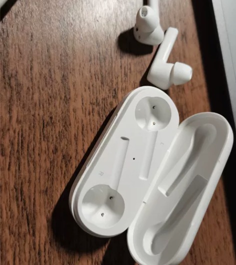 荣耀flypos3耳机，因为换了新的耳机闲...