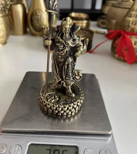 黄铜家居车载摆件。 感兴趣的话点“我想要”...