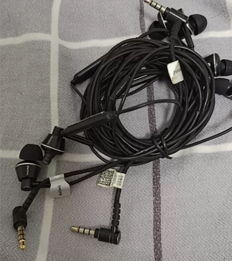 万魔e1010耳机，正常使用，成色一般，圈...