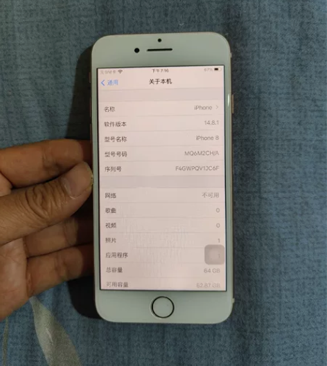 有故障苹果8，前后摄不可用和闪光灯不亮。 ...