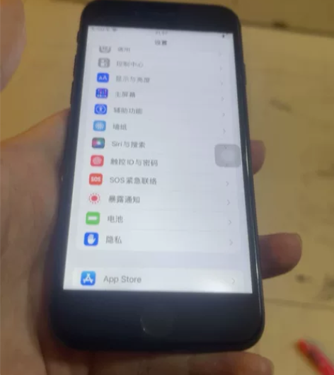 苹果8，64g国行，全好一切功能正常没有问...