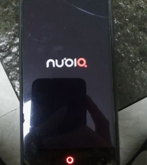 努比亚Z9迷你，给需要的人进行使用，价格实...