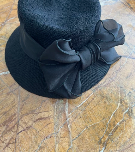 防晒帽，付邮费送， 黑色带过，新旧如图，1...