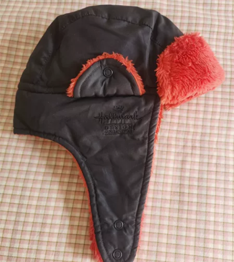 贺曼雷锋帽，KS码适合45-48cm的头围...