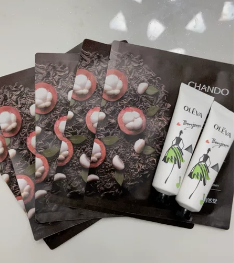 品牌：自然堂 茶马古道面膜 有效期到24年...