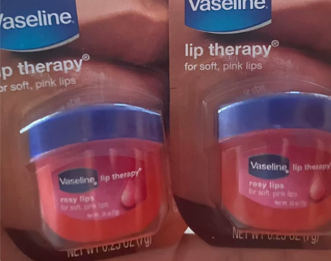 冬天来啦 一直好的润唇膏是必不可少的 淡淡...