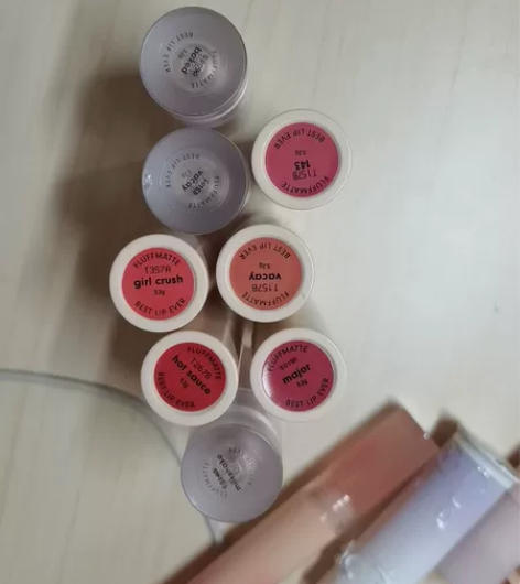 sunniesface口红 色号： gir...