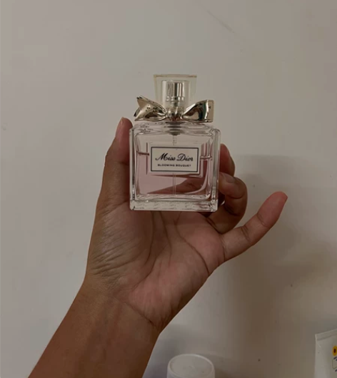 迪奥香水，海南机场免税买的，还剩三分之二，...