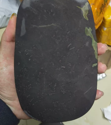 端砚，端溪鱼田坑，满堂天青，鹅毛绒青花，翡...