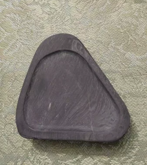 端砚正宗稀小北岭彩带宋坑1c号，满布彩带，...