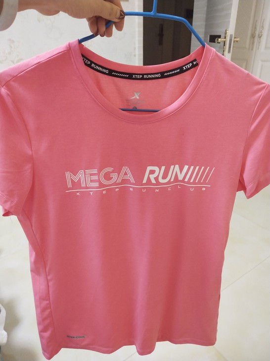 特步弹力速干面料,L码,九九新,哗哗的那种...