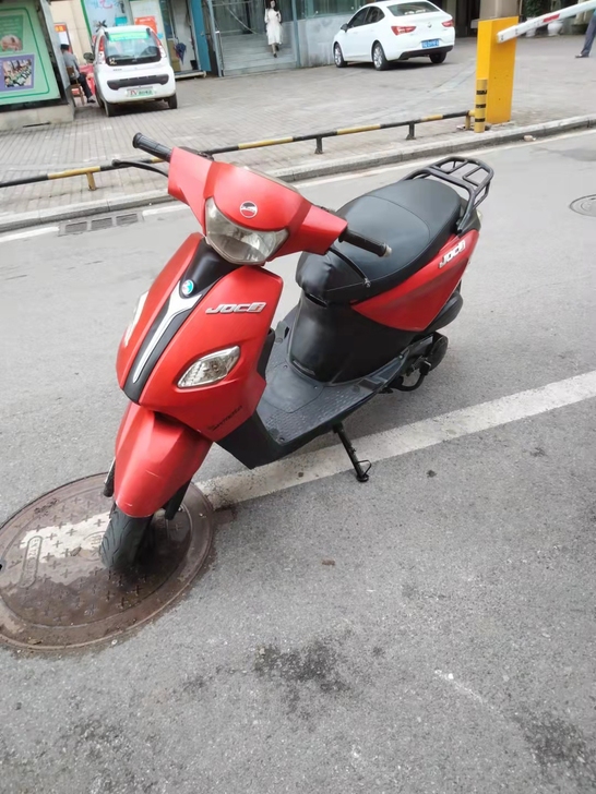 踏板摩托车低价出售,需要的建始自提