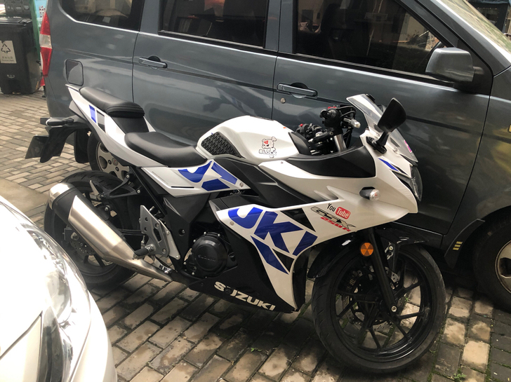 铃木gsx250r 19京b公户 6月出厂...