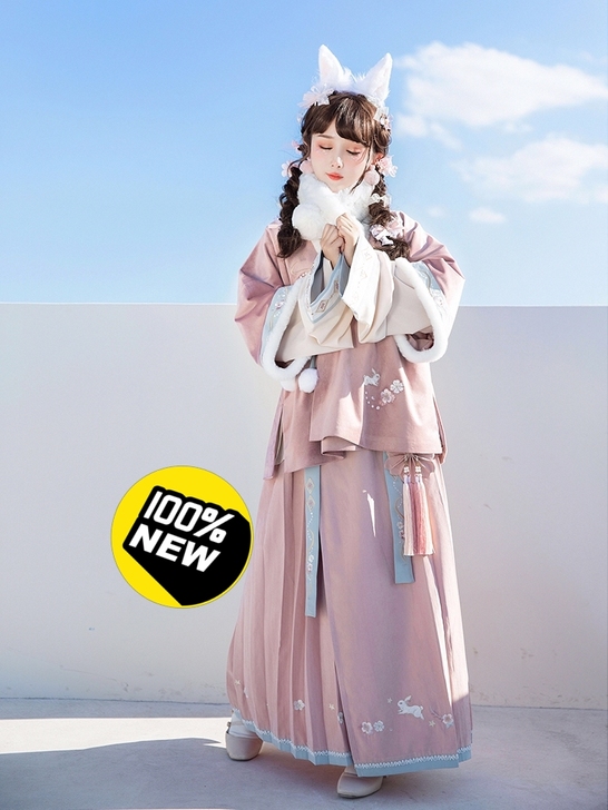 出手全新汉服哦！