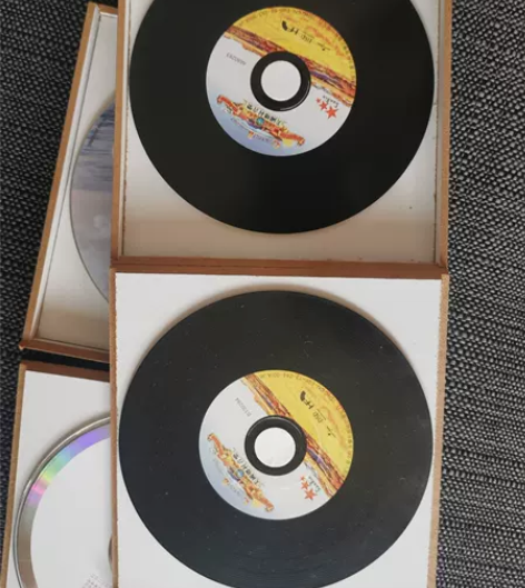 各种音乐CD光盘，黑胶，每张6元，三张起卖...