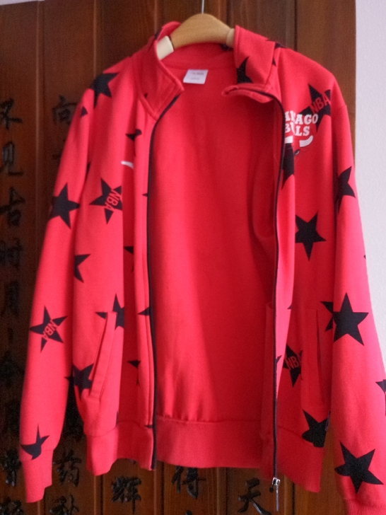 安踏运动上衣,红色,料子很舒服,95新,颜...