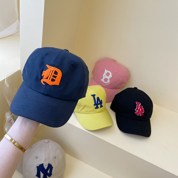 正版MLB刺绣速干棒球帽 ，去小姑店里拿的...