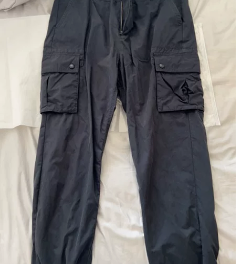 AK serise工装裤 商场买的,穿不下...