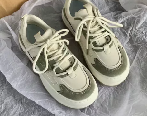 小白鞋女2022新款小众休闲运动鞋复古厚底...