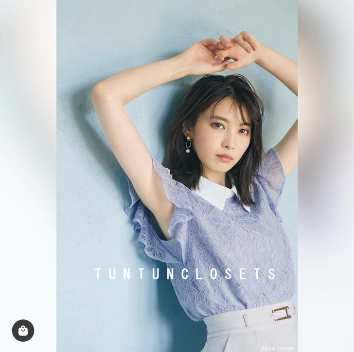 J 美人百花6月 复古翻领短袖蕾丝衫颜色分...