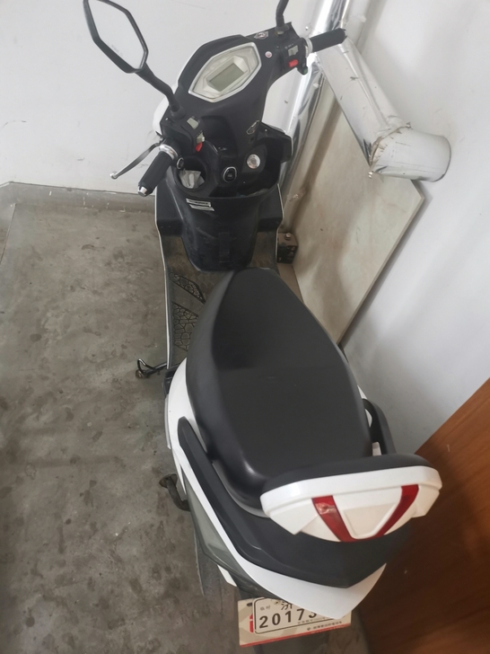 台铃战峰一年左右  保证车配件没换过没坏过