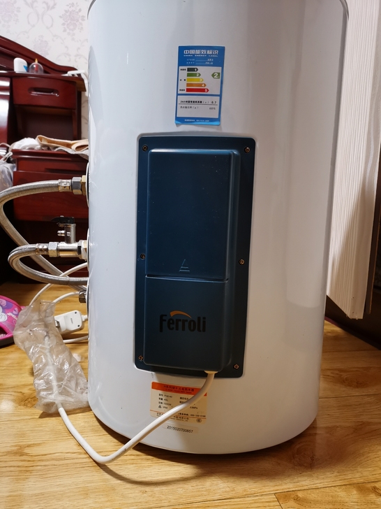 法罗力立式热水器40升8成新，因搬家闲置出...