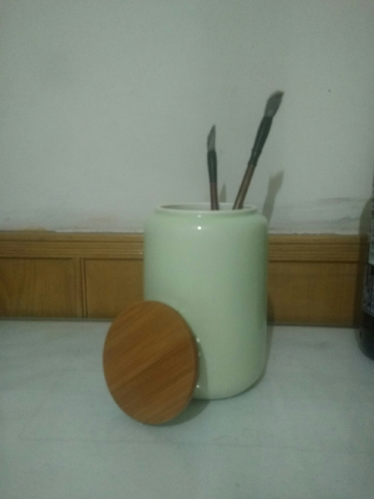 磁罐，可储物，做笔筒等，喜欢私聊