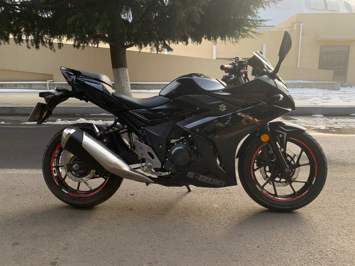 2020年8月个人一手铃木gsx250r，...