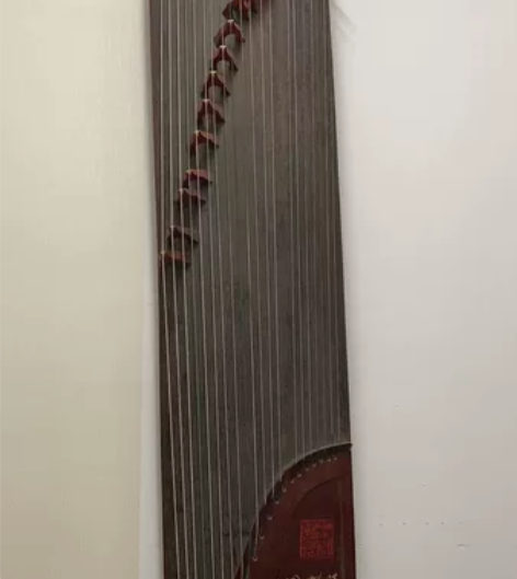 之前的店不开了，还剩2古筝。质量都很好。适...