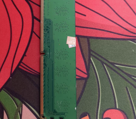 两条ddr3内存条 绿色频率1333 2g...